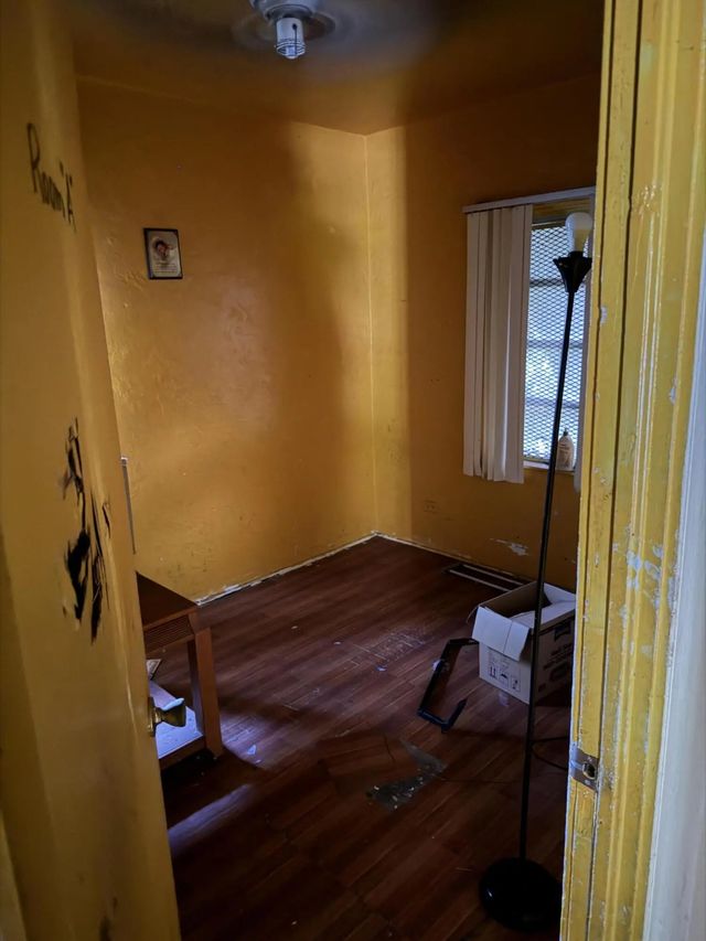 4 of 29 - 1280 Nw 51st Street, Miami, FL