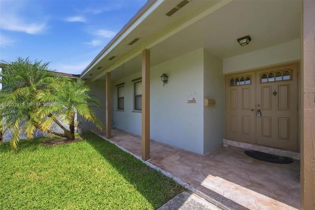 4 of 40 - 225 Nw 15th Street, Homestead, FL