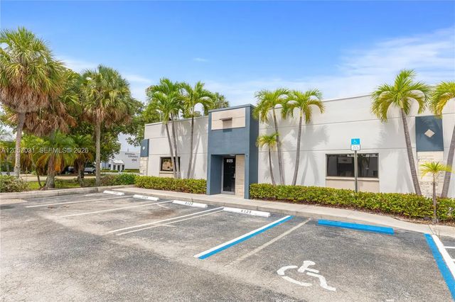 2 of 39 - 8125 Nw 33rd Street, Doral, FL