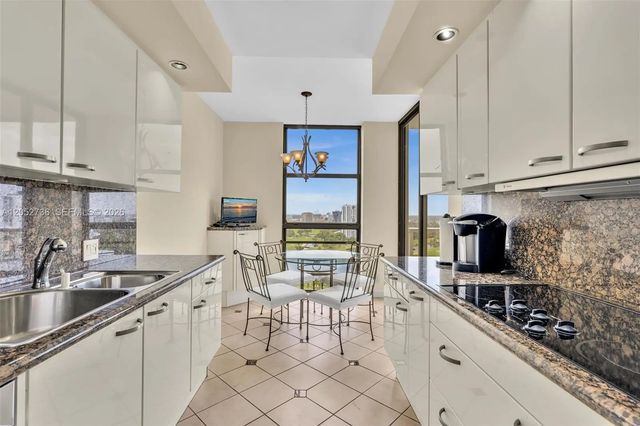 2 of 66 - 20281 E Country Club Drive #1907, Aventura, FL
