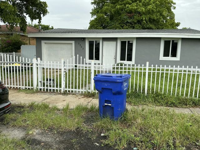 5207 Fletcher Street, Hollywood