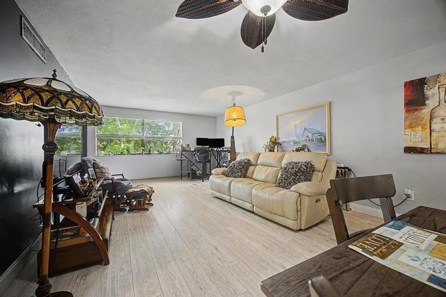 3 of 17 - 240 W Park Drive #201-4, Miami, FL
