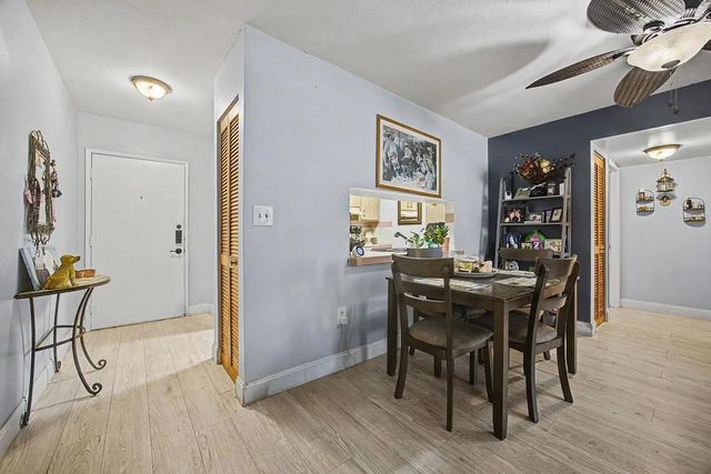 5 of 17 - 240 W Park Drive #201-4, Miami, FL