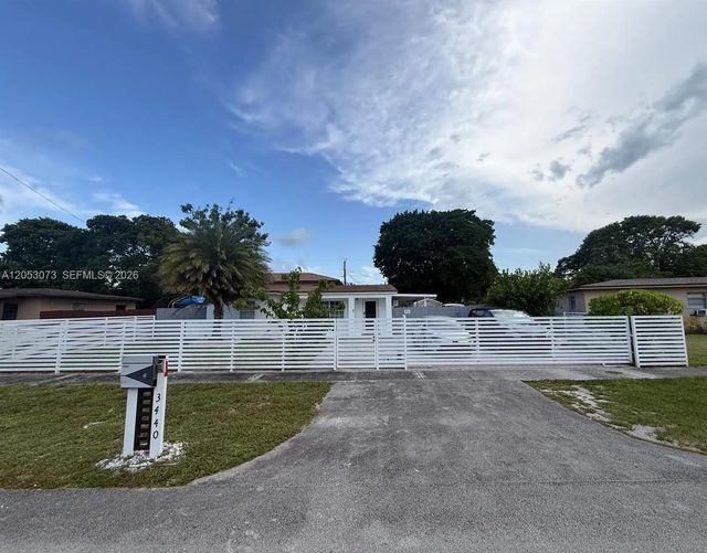 3 of 48 - 3440 Nw 7th Court, Lauderhill, FL