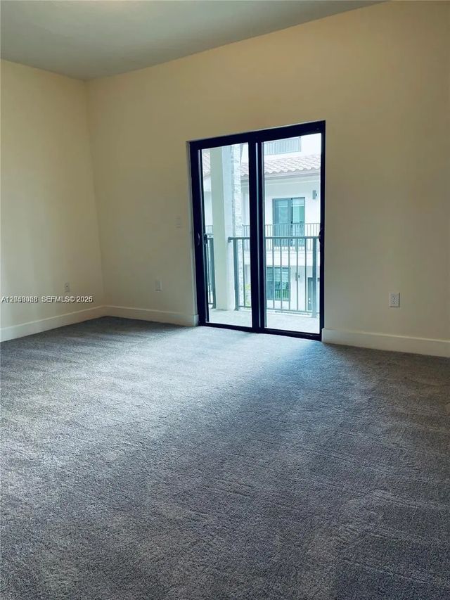 5 of 16 - 4576 Nw 83rd Path, Doral, FL