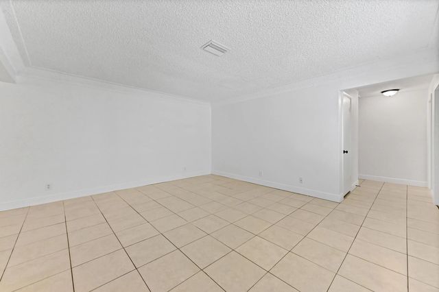 5 of 24 - 6575 Nw 3rd Street, Margate, FL