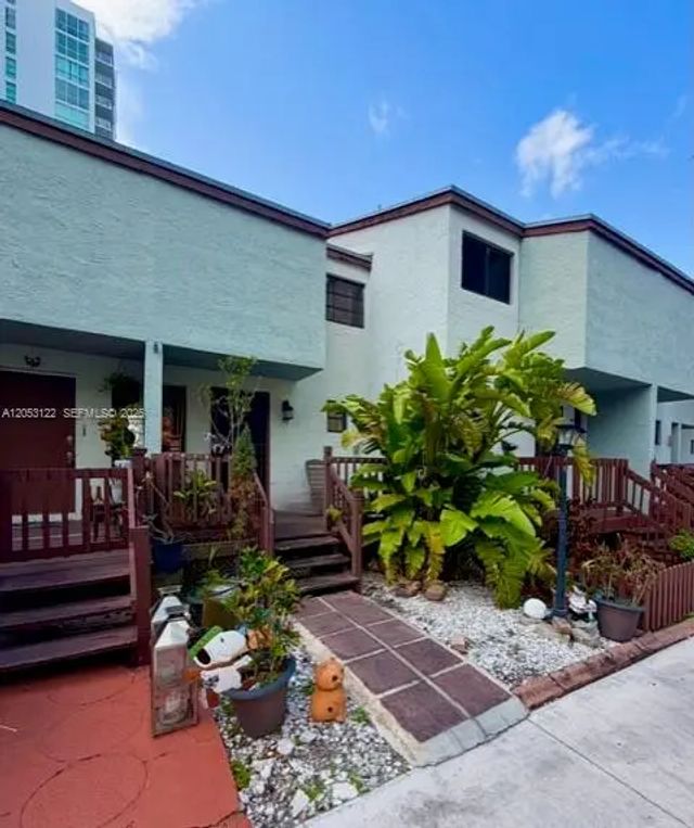 1901 S River Drive #22c, Miami