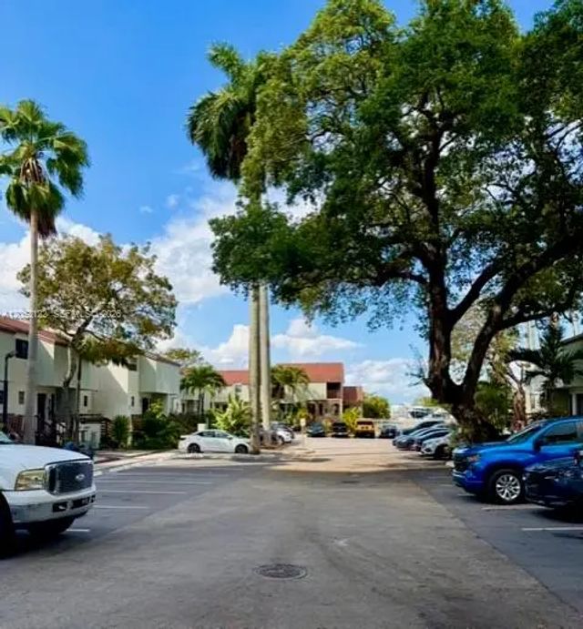 3 of 17 - 1901 S River Drive #22c, Miami, FL