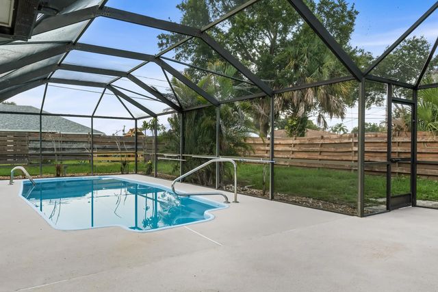 1167 Sw Gardena Avenue, Port St. Lucie