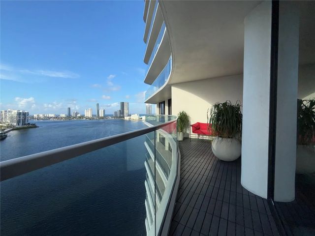 2 of 44 - 2800 Island Boulevard #1803, Aventura, FL