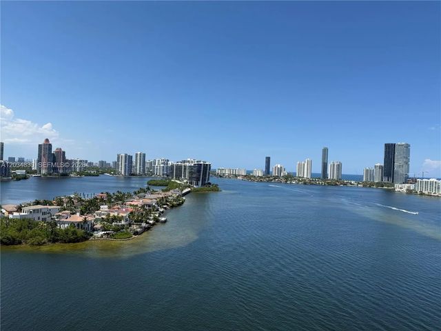 3 of 44 - 2800 Island Boulevard #1803, Aventura, FL