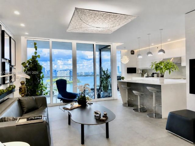 5 of 44 - 2800 Island Boulevard #1803, Aventura, FL