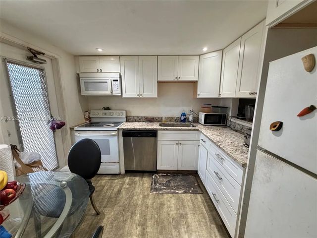 2 of 19 - 4700 Washington Street #502, Hollywood, FL