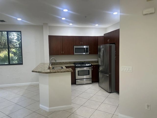 3020 Nw 125th Avenue #315, Sunrise