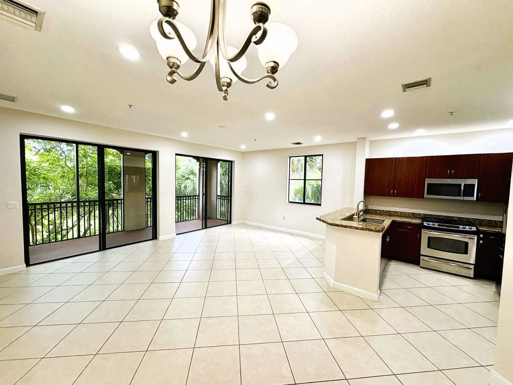 3020 Nw 125th Avenue #315, Sunrise