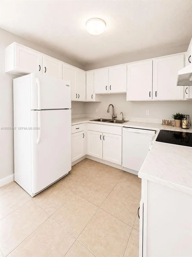 4 of 18 - 96 Se Norfolk Boulevard, Stuart, FL