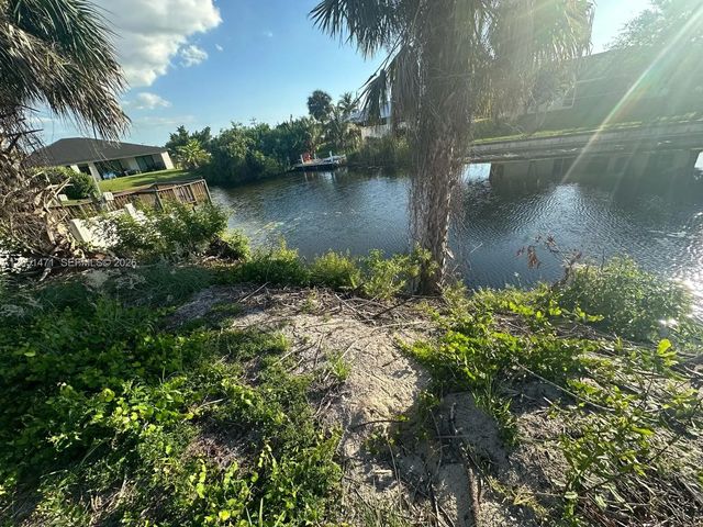 4 of 4 - 930 Sw 8th Place, Cape Coral, FL