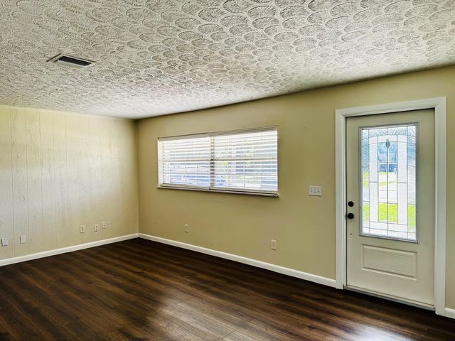 4 of 22 - 5105 Birch Drive, Fort Pierce, FL