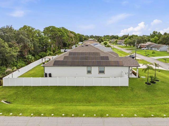 5 of 58 - 179 Sw De Gouvea Terrace, Port St. Lucie, FL