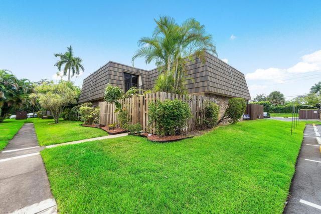 1534 Forest Lakes Circle #d, West Palm Beach