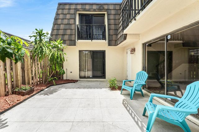 2 of 26 - 1534 Forest Lakes Circle #d, West Palm Beach, FL