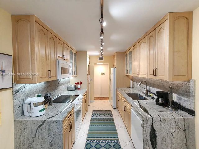 2 of 52 - 2751 S Ocean Drive #1106s, Hollywood, FL