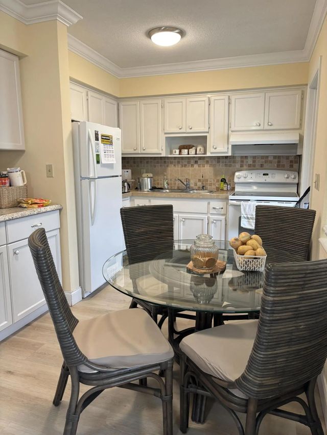 4 of 15 - 2121 Ne 42nd Court #202c, Lighthouse Point, FL