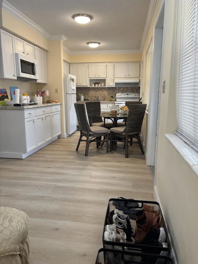 5 of 15 - 2121 Ne 42nd Court #202c, Lighthouse Point, FL