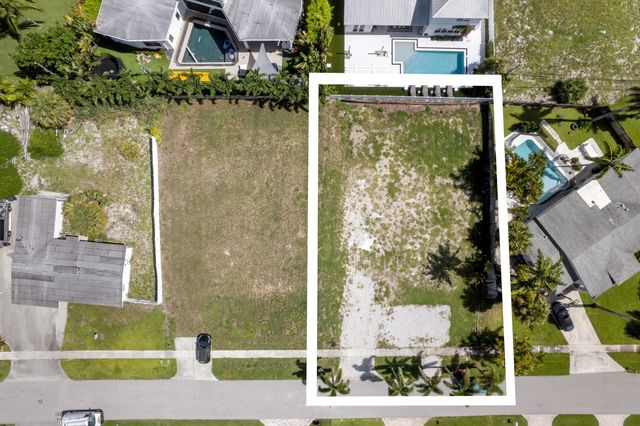 2 of 4 - 275 Ne 4th Street, Boca Raton, FL