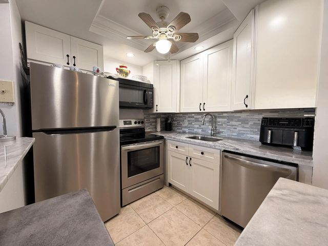 2 of 13 - 29 Berkshire B, West Palm Beach, FL