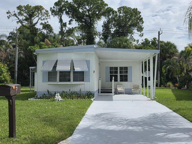 7 Quintana Roo Lane, Port St. Lucie