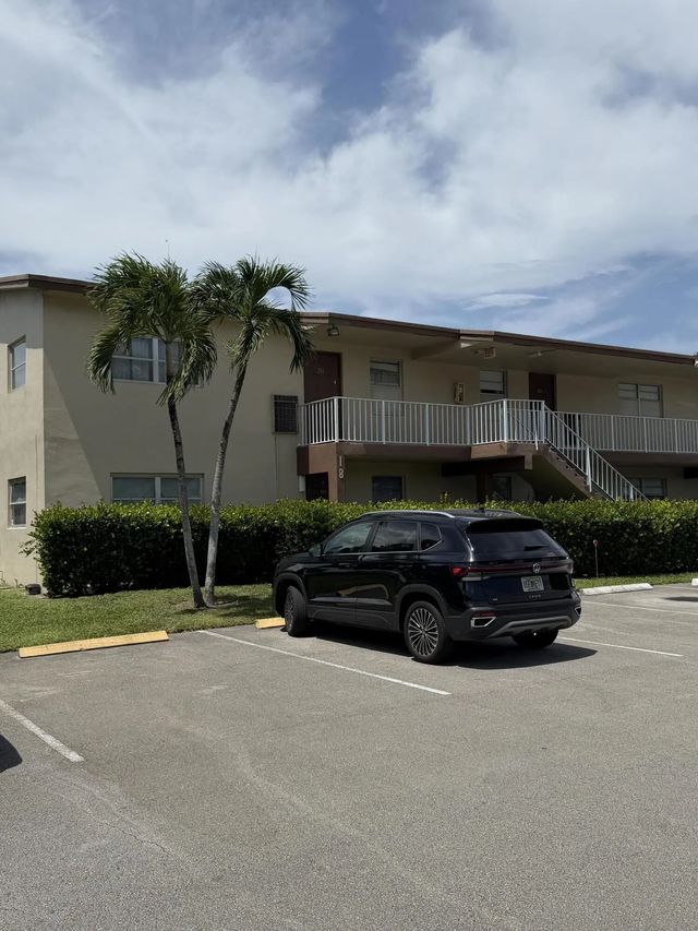 2 of 24 - 7405 W Atlantic Boulevard #201, Margate, FL
