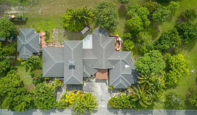 2 of 13 - 5400 Palm Tree Road, Plantation, FL