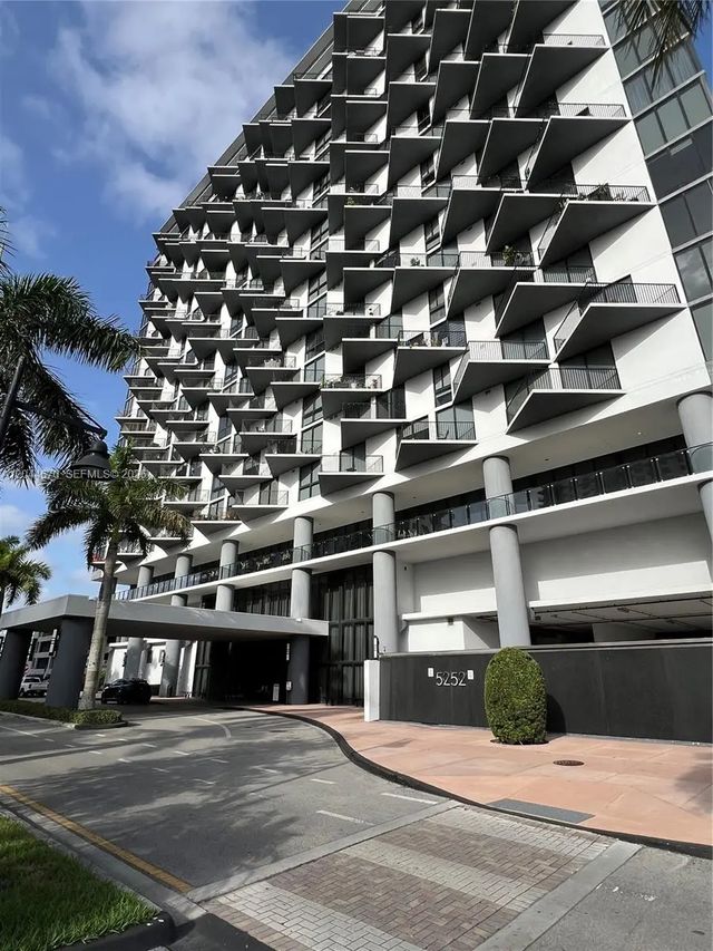 5252 Nw 85th Avenue #1707, Doral