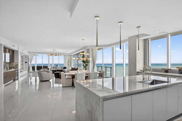 3 of 42 - 3100 N Ocean  Drive #h-ph3, Riviera Beach, FL