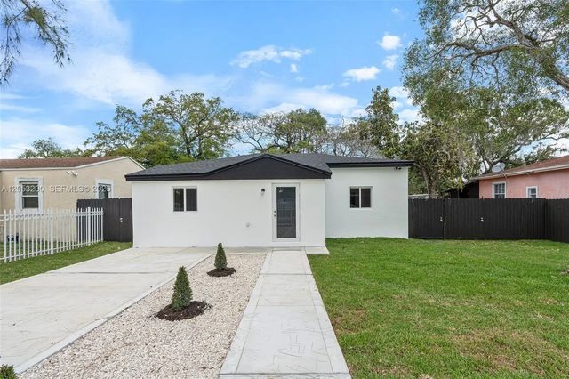 1305 Dunad Avenue, Opa-Locka