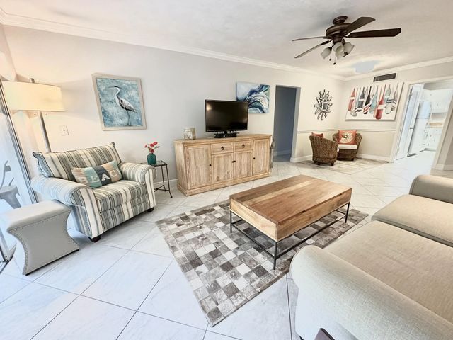 6 Garden Street #204p, Tequesta