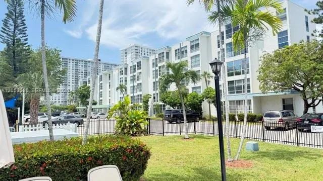 2 of 14 - 17570 Atlantic Boulevard #105, Sunny Isles Beach, FL