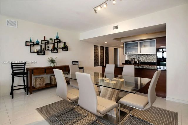 5 of 50 - 1830 S Ocean Drive #3204, Hallandale Beach, FL