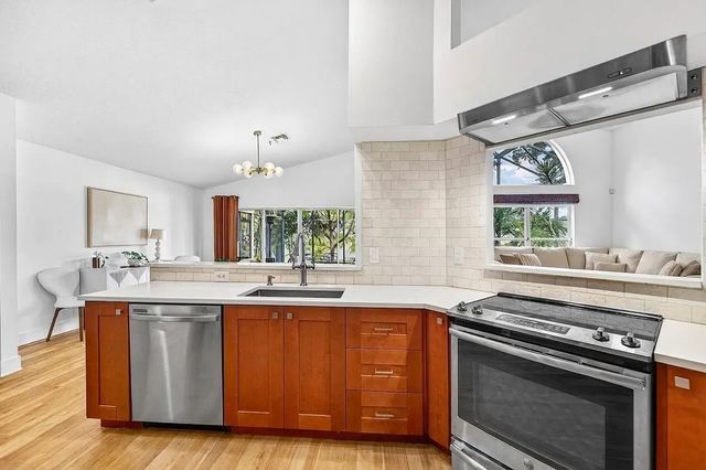 5 of 27 - 2525 Egret Lake Drive, Greenacres, FL