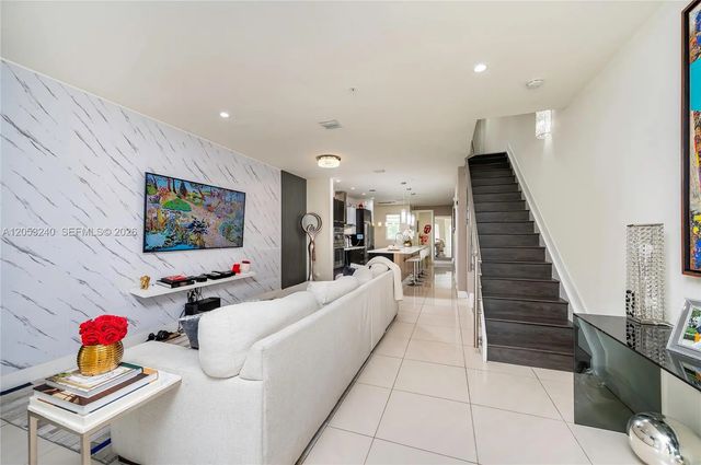 3 of 32 - 10265 Nw 63rd Terrace #204, Doral, FL