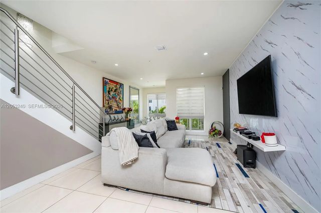 4 of 32 - 10265 Nw 63rd Terrace #204, Doral, FL