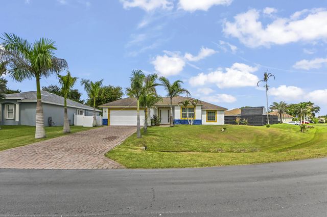 2194 Sw Salmon Road, Port St. Lucie