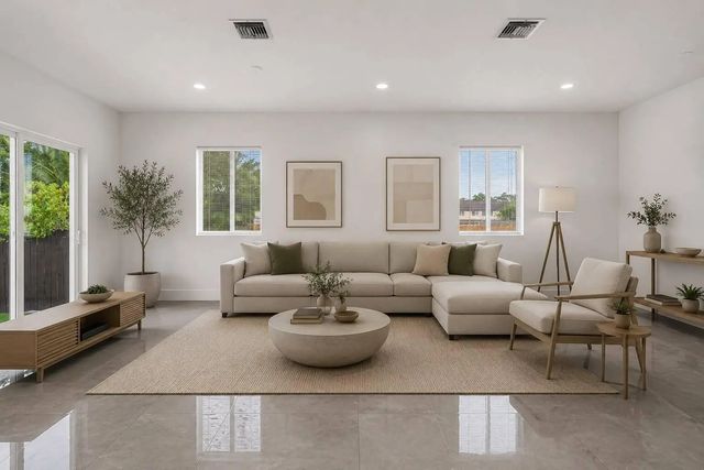 3 of 35 - 655 Nw 24th Avenue, Fort Lauderdale, FL