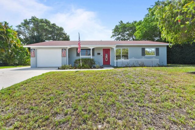 2 of 24 - 1515 Crescent Drive, Lake Park, FL