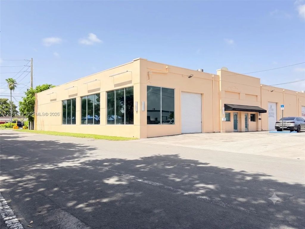 1036 Nw 1st Court, Hallandale Beach