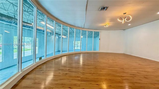5 of 15 - 1036 Nw 1st Court, Hallandale Beach, FL