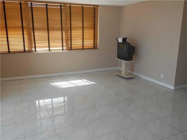 5 of 23 - 111 Briny Avenue #1214, Pompano Beach, FL