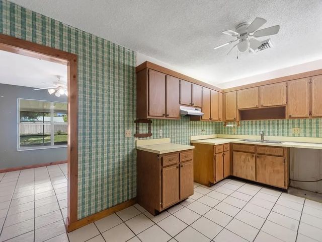 3 of 37 - 2309 Ne 13th Court, Jensen Beach, FL