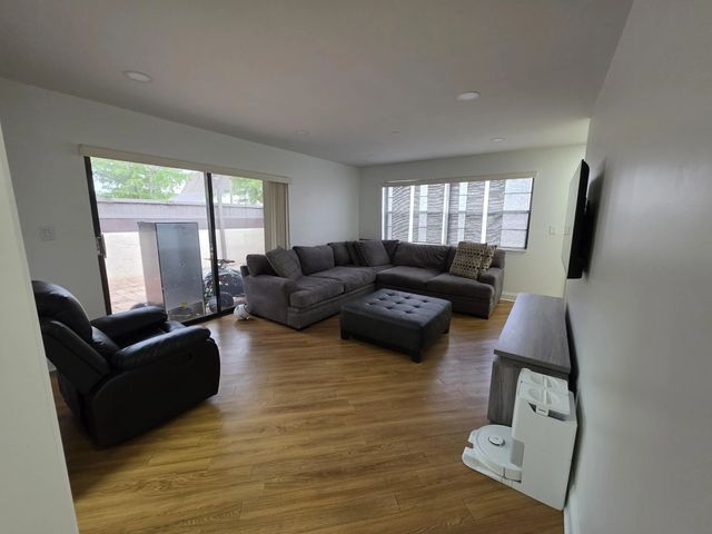 5 of 15 - 1701 Bayberry Drive #1701, Hollywood, FL